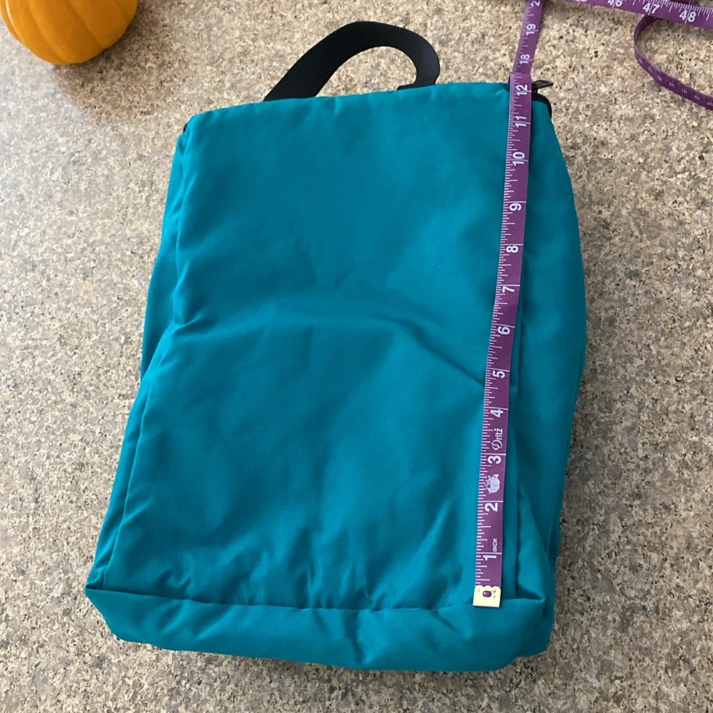 L.L. Bean Travel Toiletry Bag Shade of Blue or Green - Picture 7 of 17
